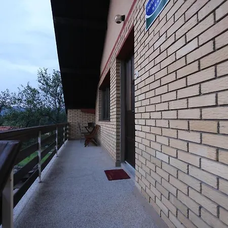 아파트 Helena's Place 페일